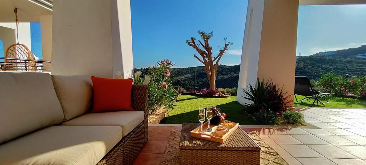 Albatros Golf View 2394 Apartment Casares Bagian luar foto